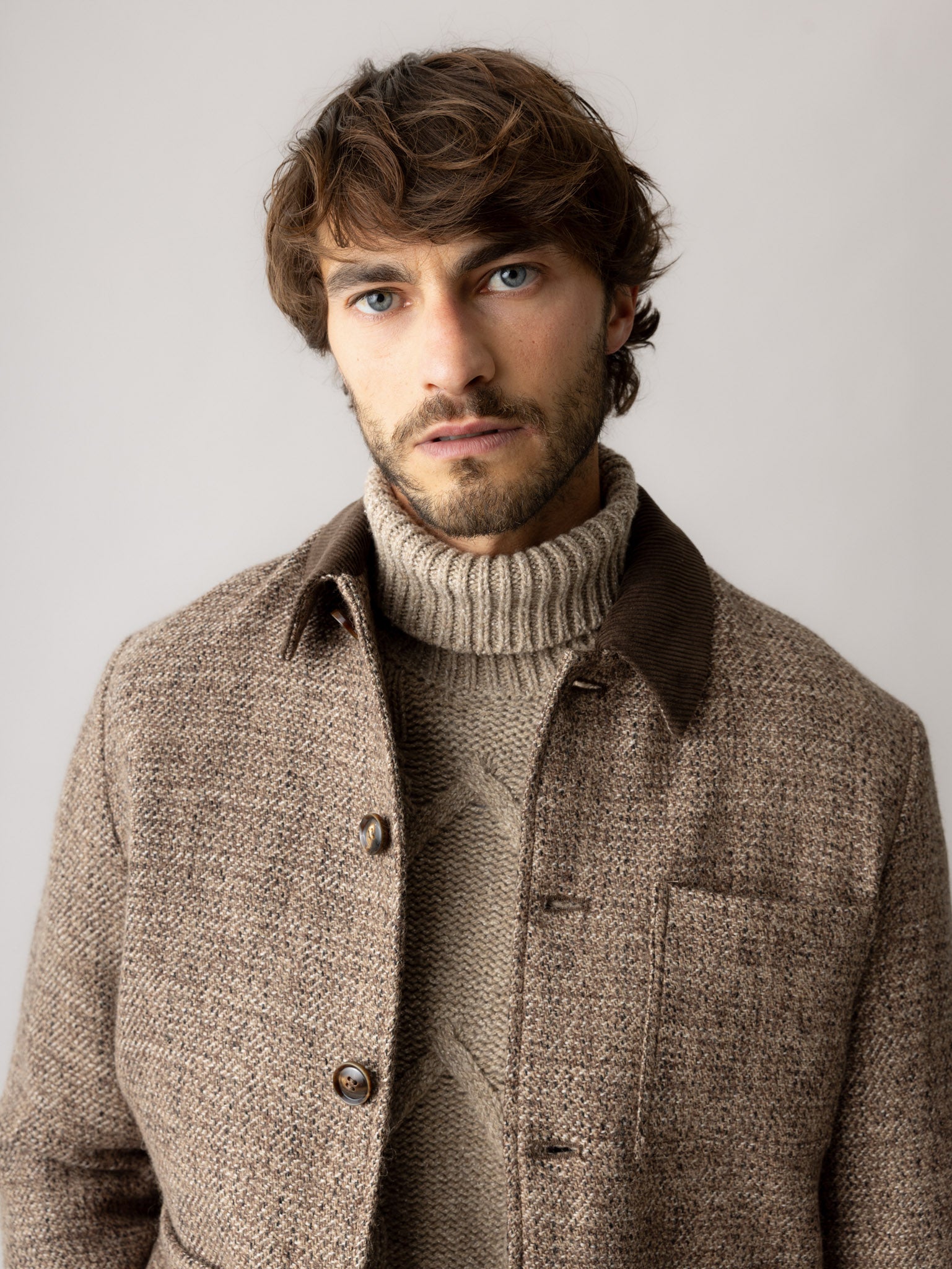 Modelshot / Chocolate Brown / Detail